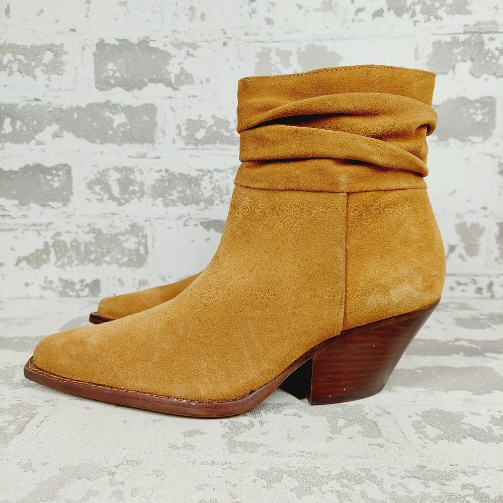 NEW Vince Camuto Nerlinji Tan Brown Suede Leather Slouch Ankle Bootie O809